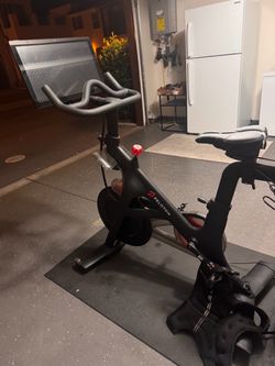 Peloton Bike 4 Sale