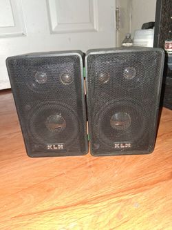 KLH Bookshelf Speakers Pair
