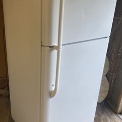 Top And Bottom Fridge 