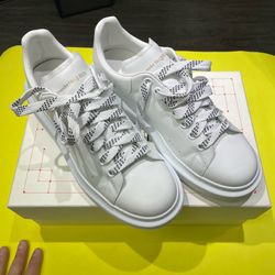 Men’s Alexander McQueen Jumbo tennis shoes