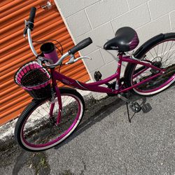 Woman’s Bicycle In (Great Condition)