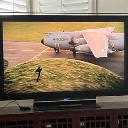 Sony 52 Inch Bravia Xbr Tv With Glass Frame