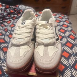 Vans Low-Top Sneakers White Suede Gum Sole