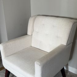 Modern Cream Accent Chair – Excellent Condition