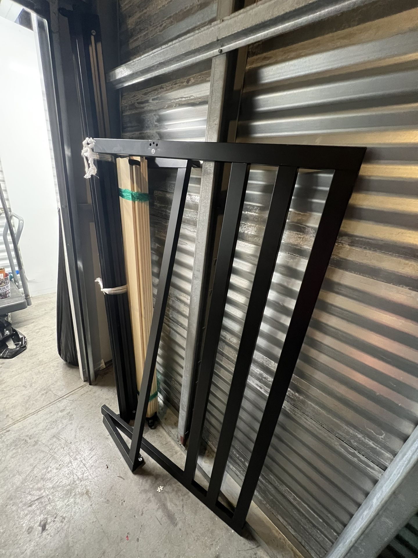 Queen Size Black Metal Bed Frame