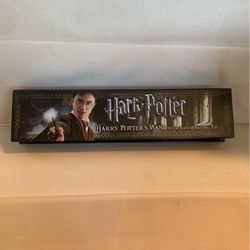 Harry Potter Harry Potter’s Wand With Illuminating Tip