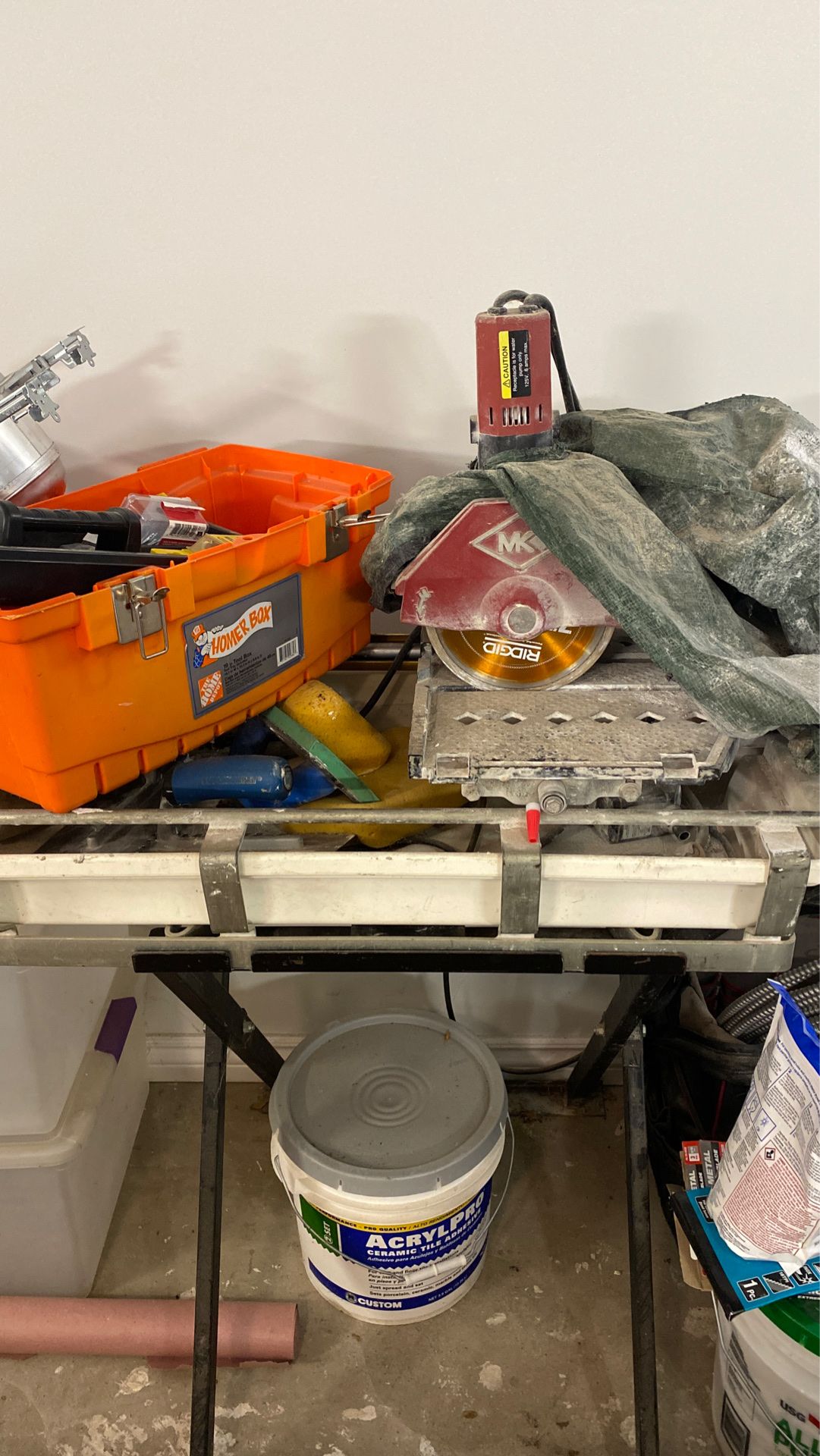 Wet saw and table