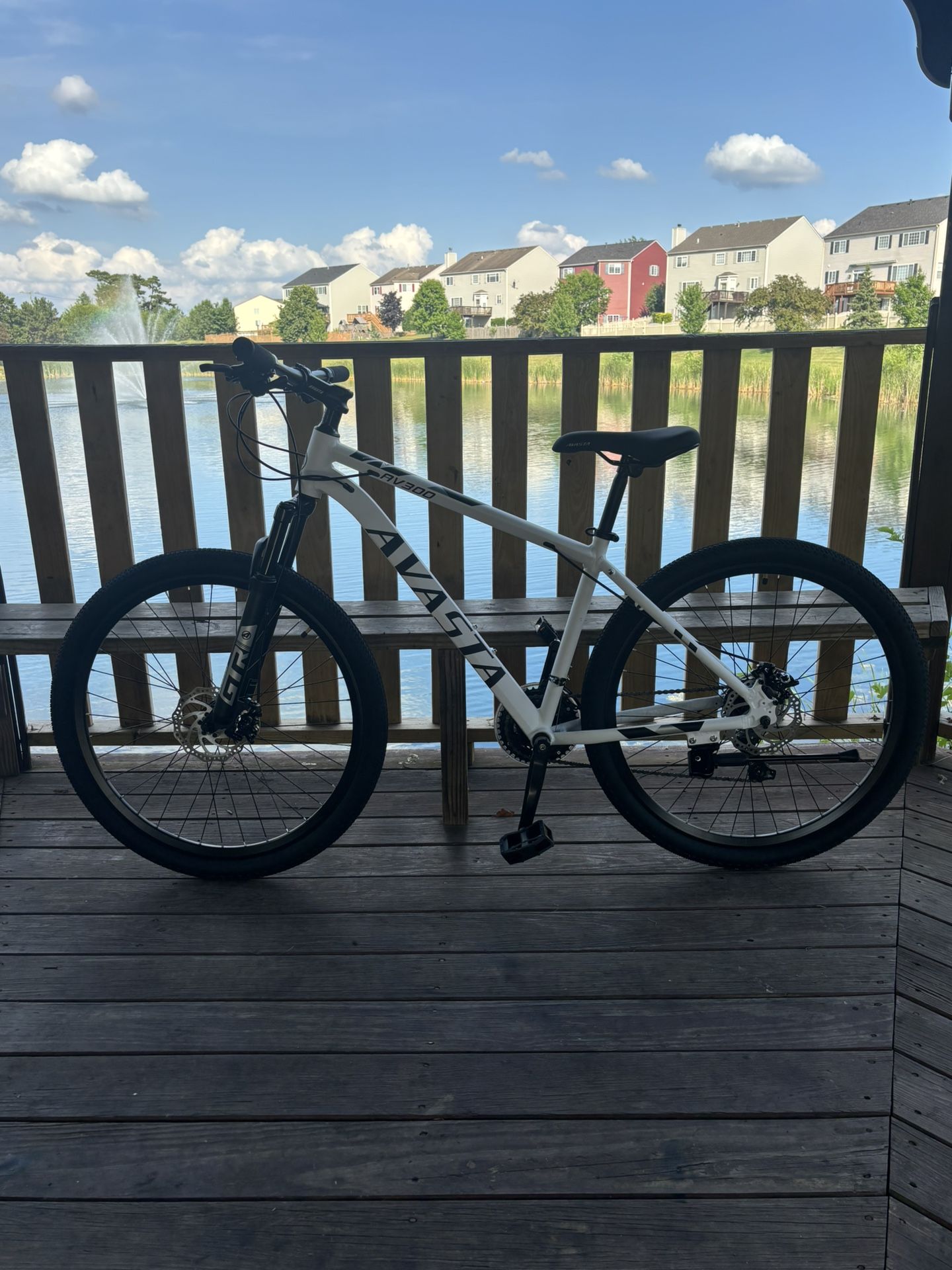 Mountain Bike AVASTA AV300