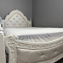 White Bed Frame (Full) MATTRESS NOT INCLUDED