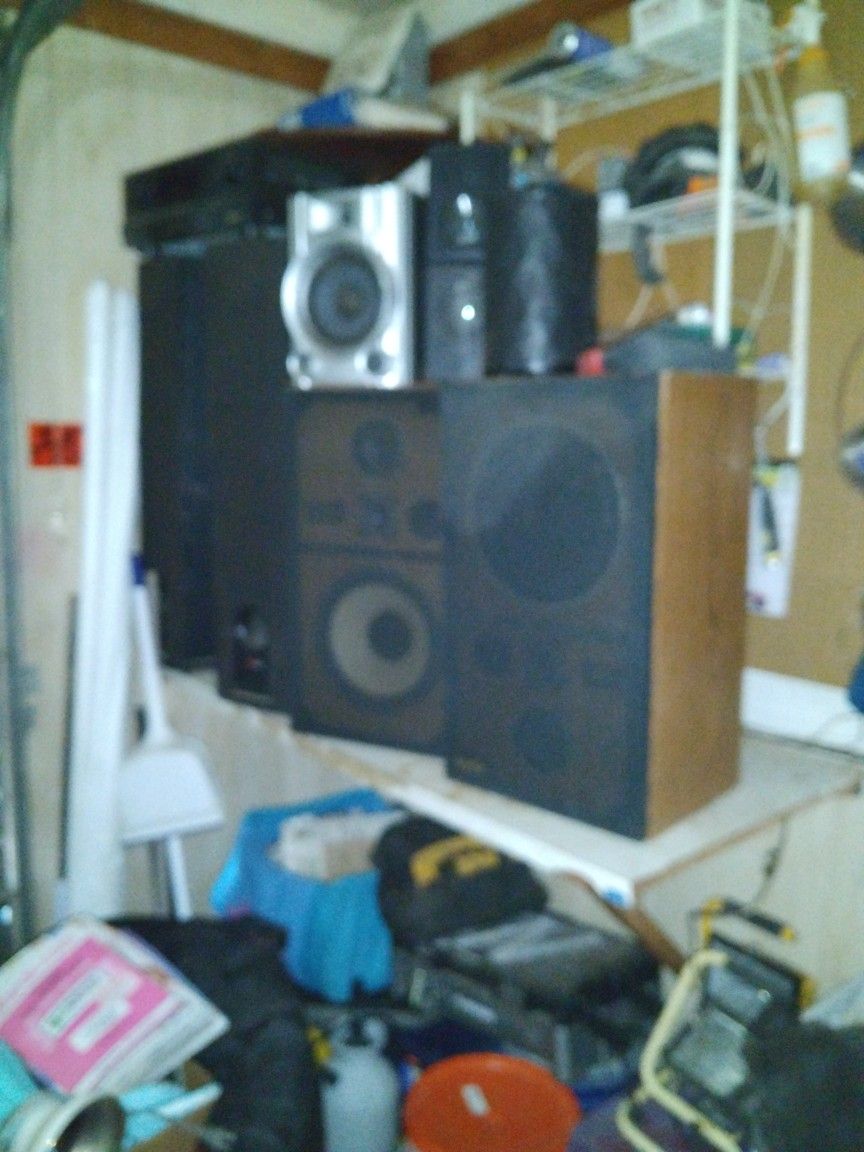Speakers And Stereo