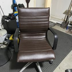 brown office chair 