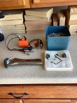 AMP Pic a Bond tool and connectors