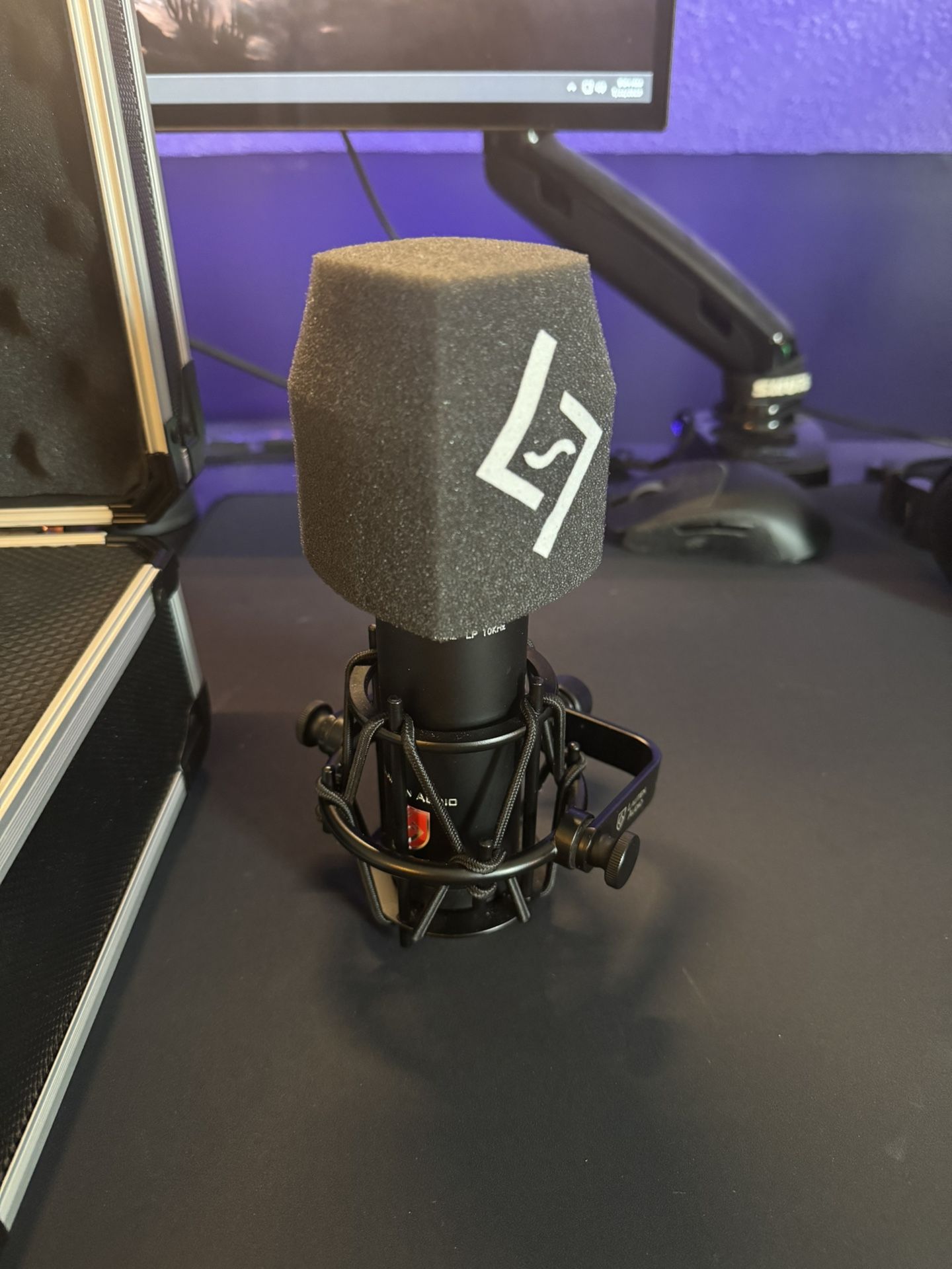 Lauten Audio LS-208