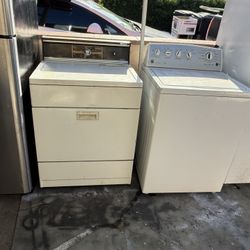 Washer And Dryer.    Gas. Dryer