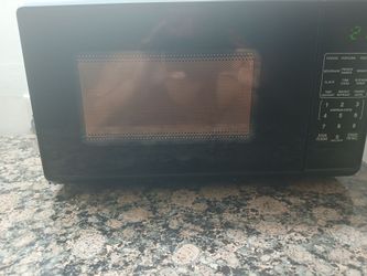 Mainstay microwave 700watts