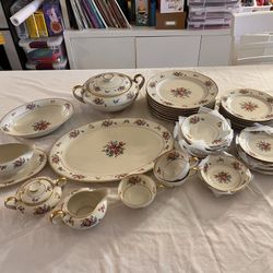 159 Bavaria Queensrose Fine China – 42 Pieces