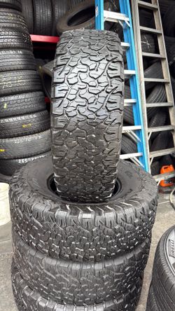 Set de Llantas usadas BF GOODRICH A/T KO2 37x12.50-17 DOT 2024 75% de Vida