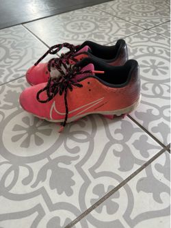 Girls softball cleats