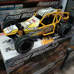 Kyosho RC Buggy Brand New 1/10 Scale Including Remote Controller 