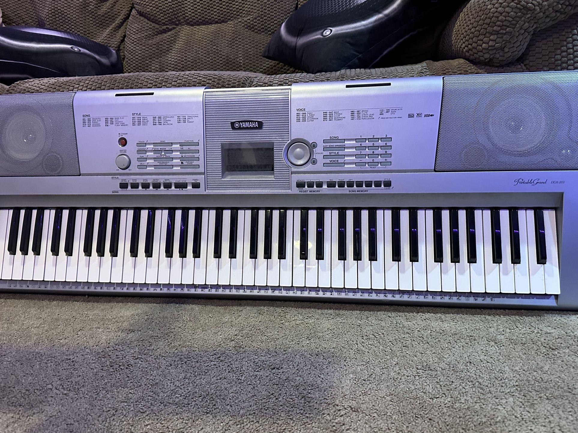 Yamaha portable grand DGX203 for Sale in Marlboro, NJ OfferUp
