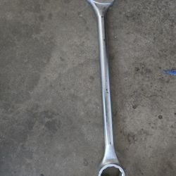 Wrench 