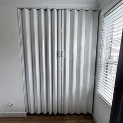 Vinyl Accordian doors 89" X 80"