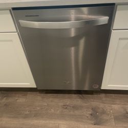 Whirlpool  Dishwasher 