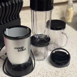 Magic Bullet Blender w/ 3 cups