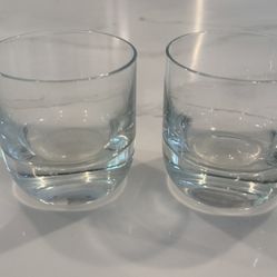 Elegant and Solud Clear Glass Tumblers Set
