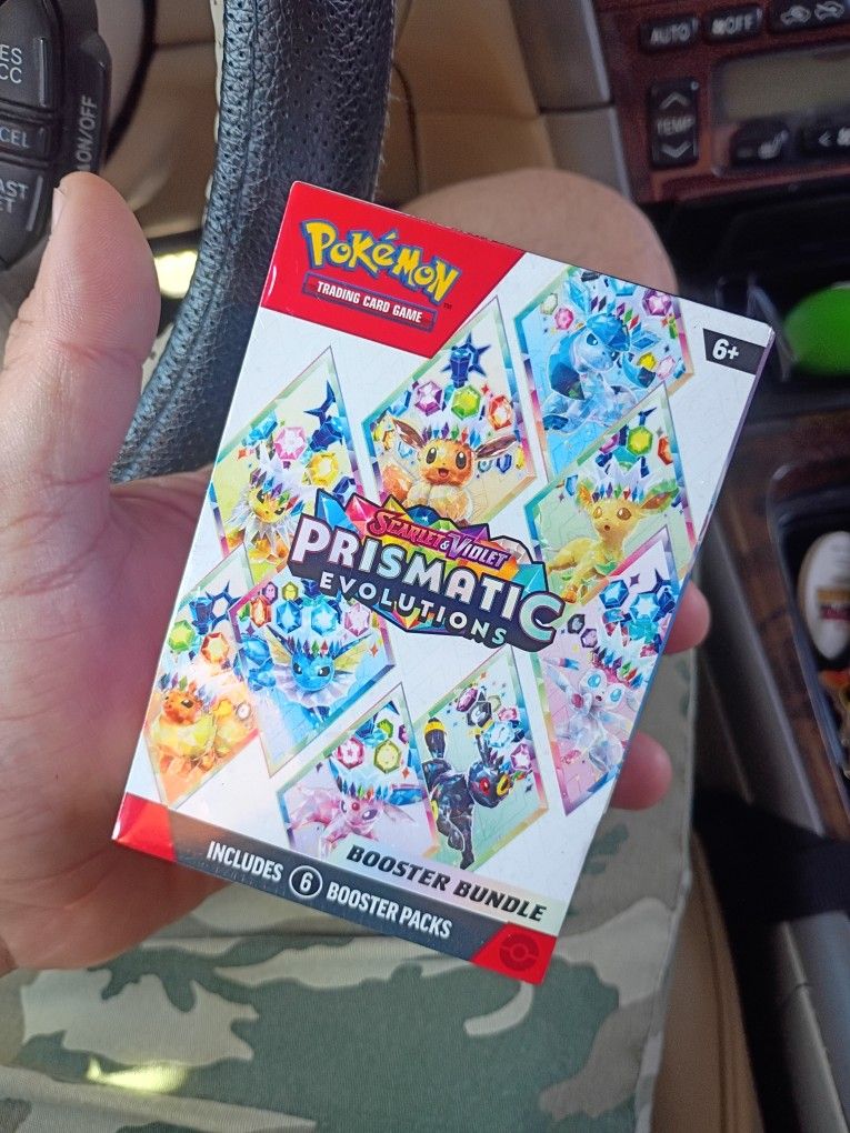PRISMATIC EVOLUTIONS BOOSTER BUNDLE
