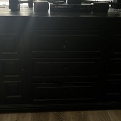 King Size Bed, Night Stands And Dresser