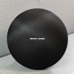 Harman Kardon Onyx Studio 4 Wireless Bluetooth Speaker with Charger and Case - TESTED 