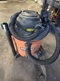 RIDGID 16 gallon Wet/Dry Shop Vacuum with Attachments