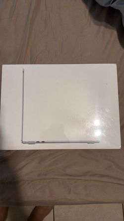 Make an offer! 2022 MacBook Air 13.6” M2 - 16GB/1TB