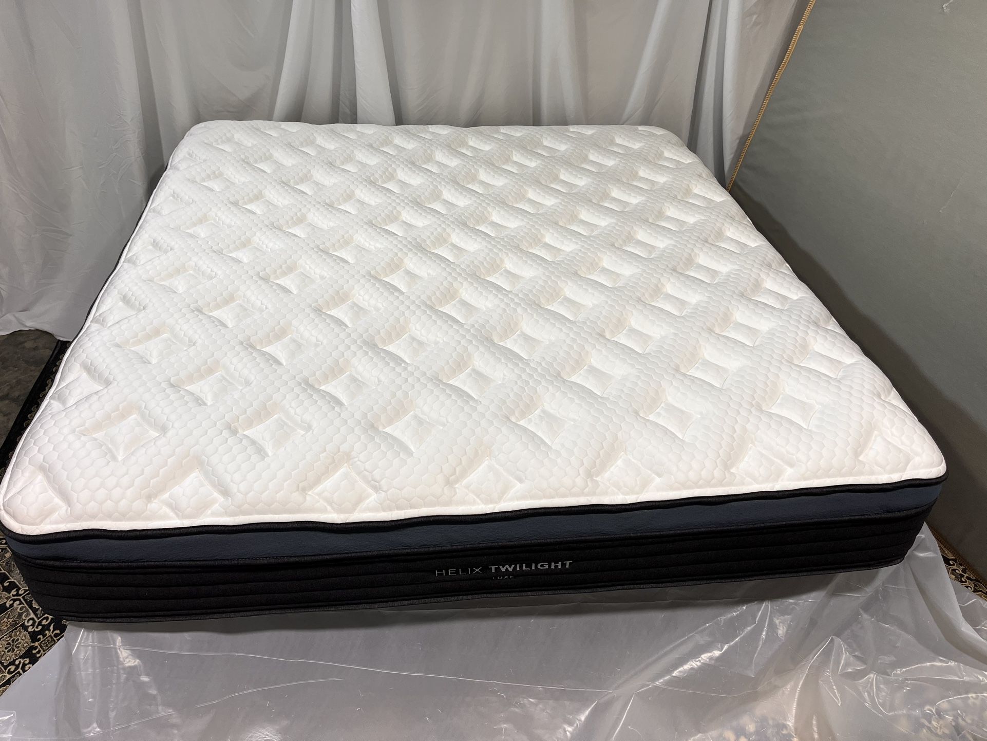 Helix Luxe Twilight Mattress - KING