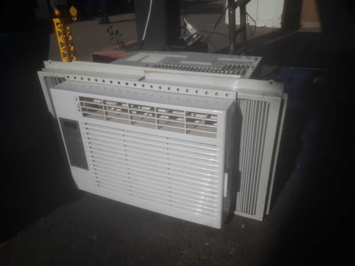 General electric ac unit 6000 BTU