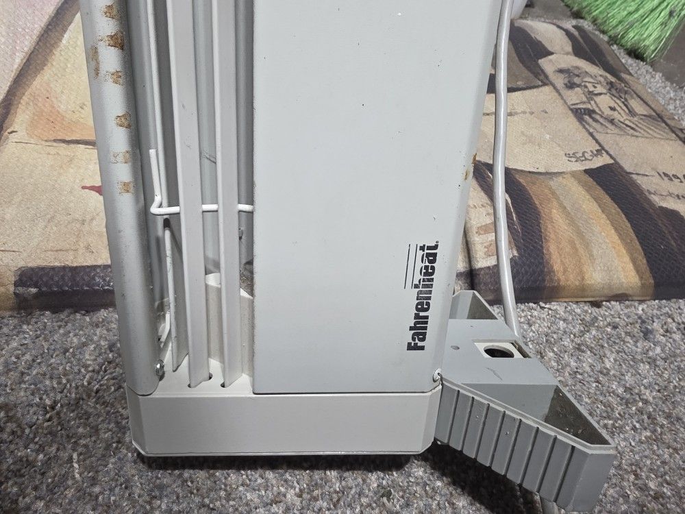 Fahrenheat 120V 1500W Portable Electric Hydronic Baseboard Heater, Navajo White