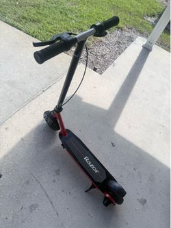 Razor electric scooter for kids like new