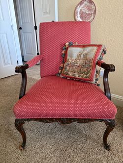 Antique Queen Ann Chair