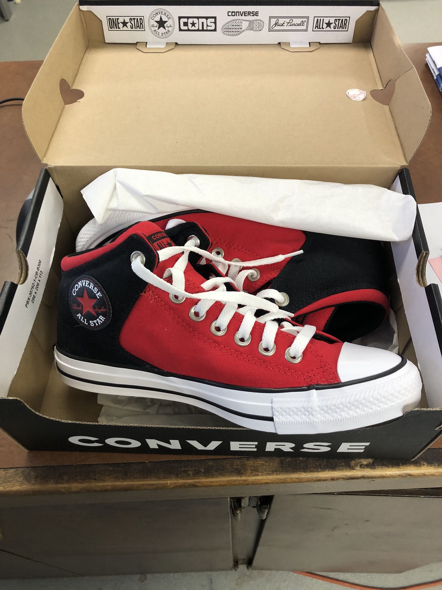 Converse Size 7