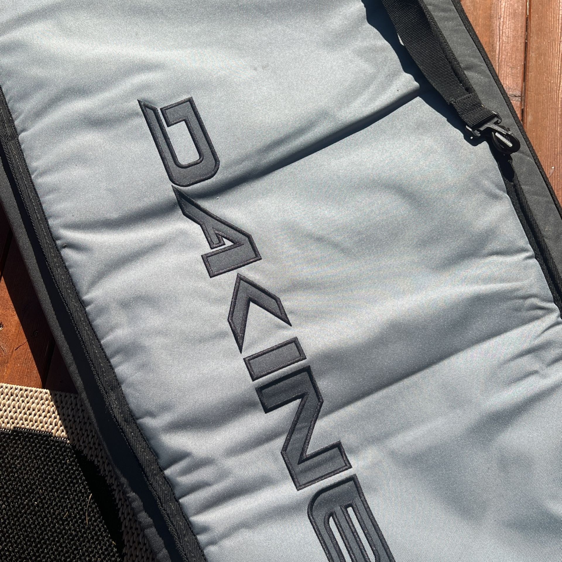 8’ PENDING Dakine Double Surfboard Travel Bag Unused for Sale in Gig