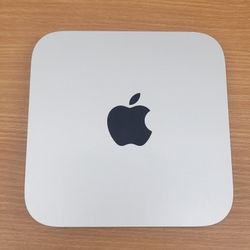 Mac mini i5 256Gb Ssd 8GB memory Monterey Os
