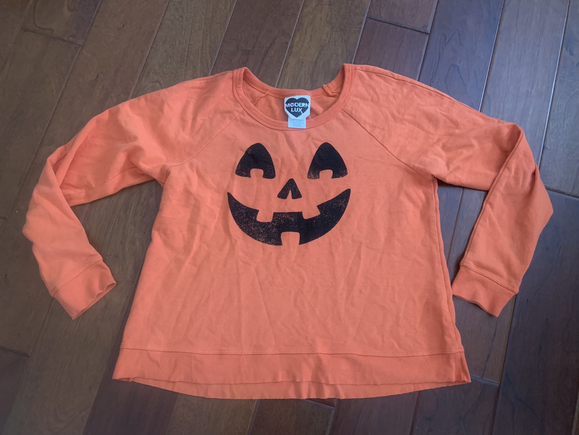 Super Cute Size Large Juniors Fall Shirt 
