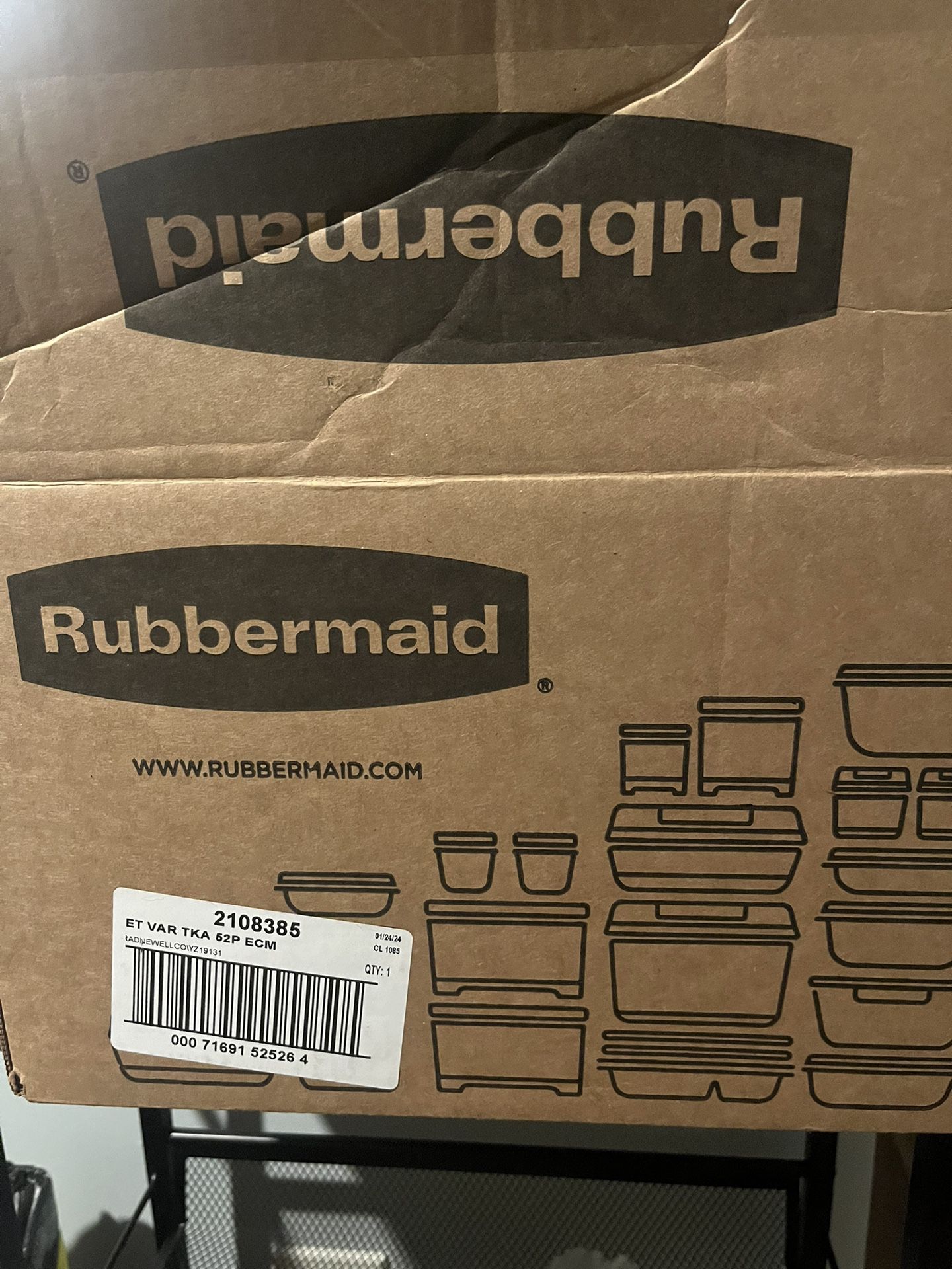 52 Peice Rubbermaid Container Set