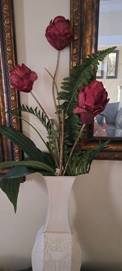 Home Interior. Florero