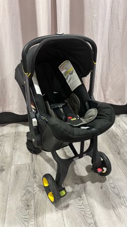 DOONA CAR SEAT & STROLLER