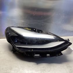 2021 2022 2023 TESLA MODEL 3 / Y RIGHT HEADLIGHT