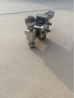 B&W Tow and Stow Ball Mount