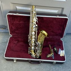 Beautiful 😻 CONN 20M ALTO SAXOPHONE + CASE