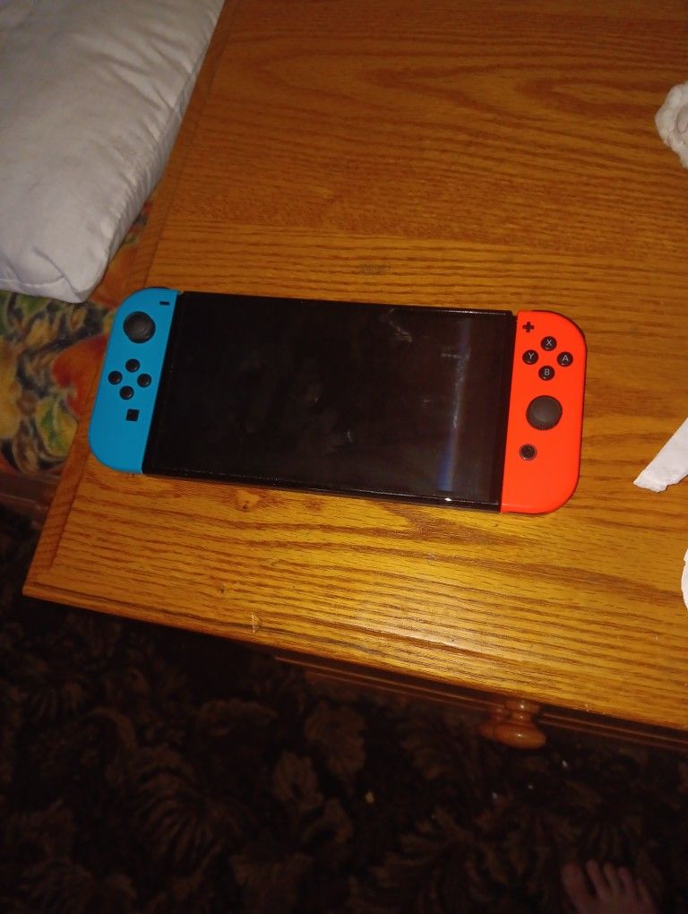 NINTENDO SWITCH OLED